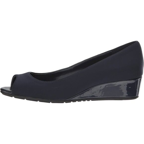 Bandolino® Candra peep-toe pump size 8 Navy Lycra with patent leather wedge NWOB - Picture 4 of 6